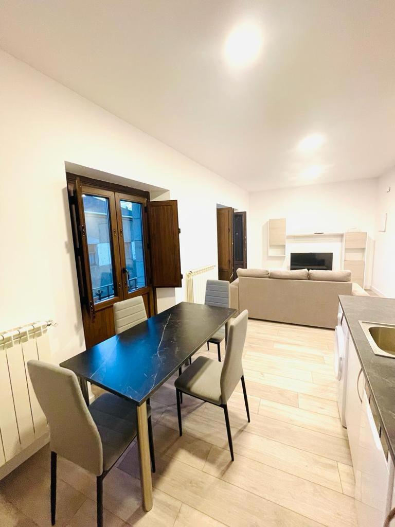 Apartamentos Rurales La Plaza 2 دورويلو دي لا سييرا المظهر الخارجي الصورة